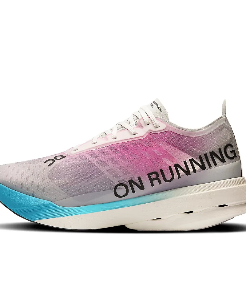 Women's On Cloudboom Strike