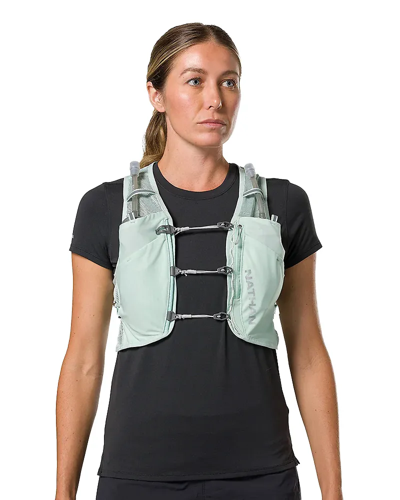 Women's Nathan Pinnacle Breeze 4L