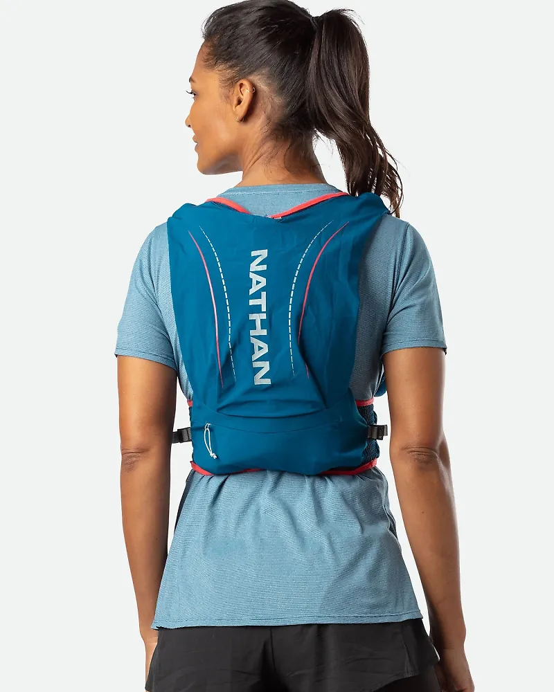 Women's Nathan VaporAiress Lite 4L Hydration Vest 3 Women's Nathan VaporAiress Lite 4L Hydration Vest